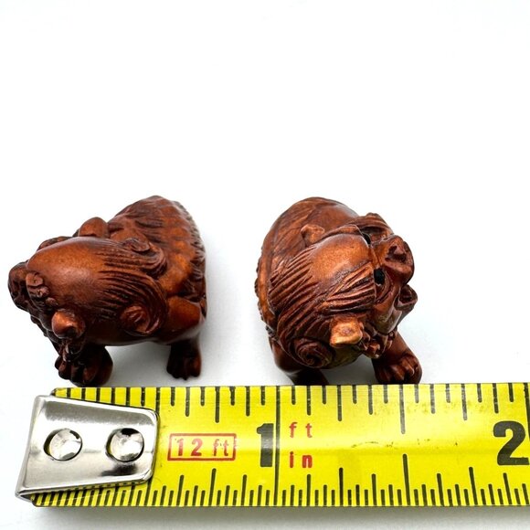 Ojime Netsuke 2 Foo Dog Lion Figurines Hand-Carved Boxwood Signed No Hole #2.2 - Picture 3 of 8